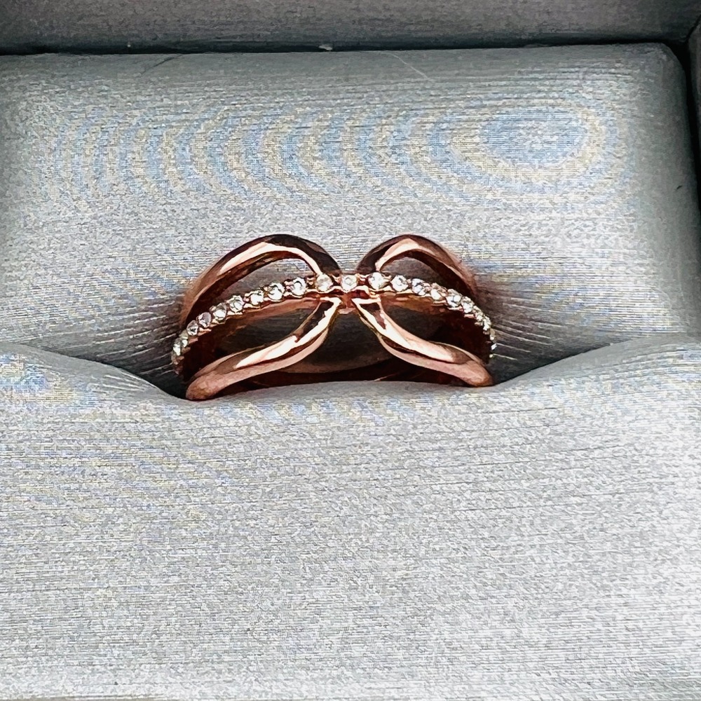 Rose Gold Tone Ring Band Size 7 Criss Cross Crystal Accent Classic Style
